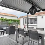 Maison Pour 6. 700m De La פורניק