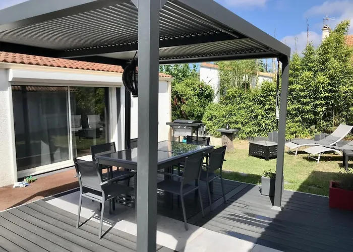 Vakantiehuis Maison Pour 6. 700m De La